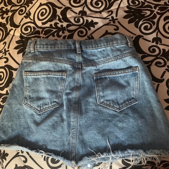 BRANDY MELVILLE DENIM SKIRT - Picture 3 of 3